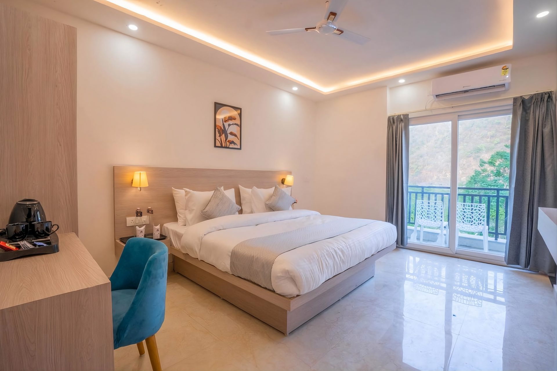 Super Deluxe Room